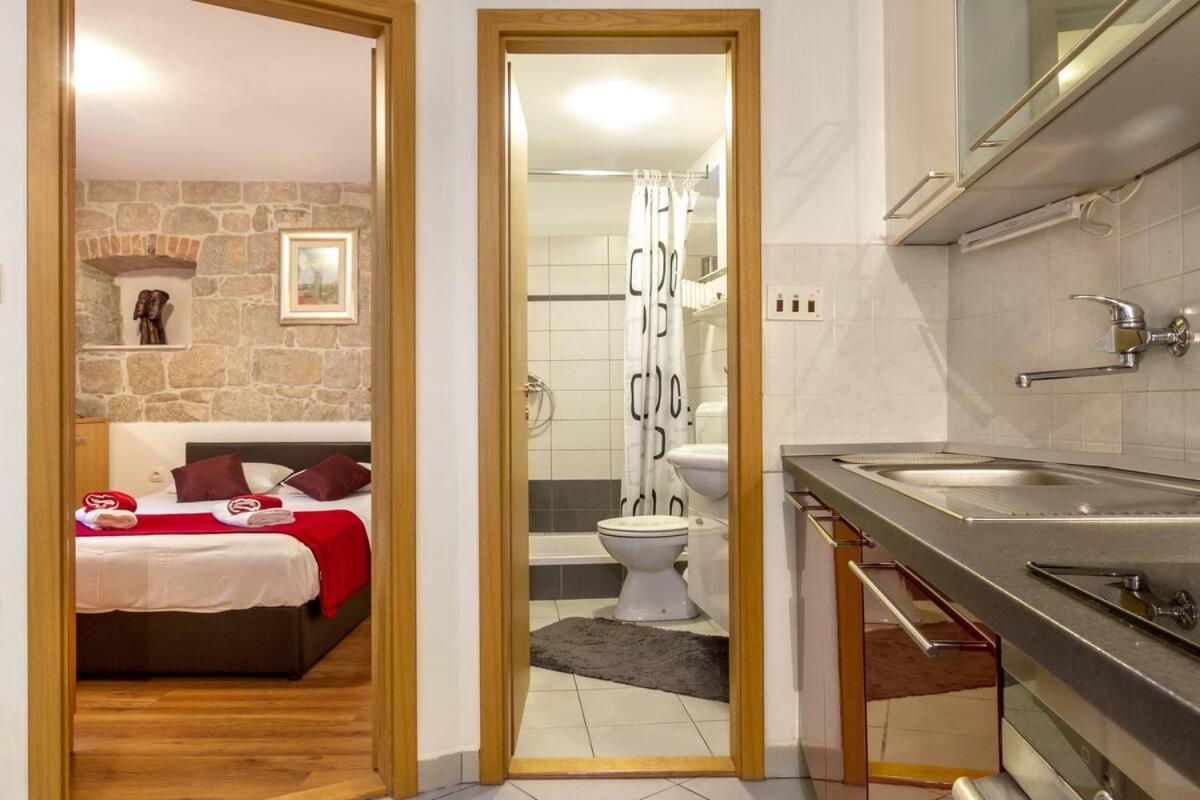 Aparrtment Terra- Combine Beach&Old Town Lägenhet Split Exteriör bild