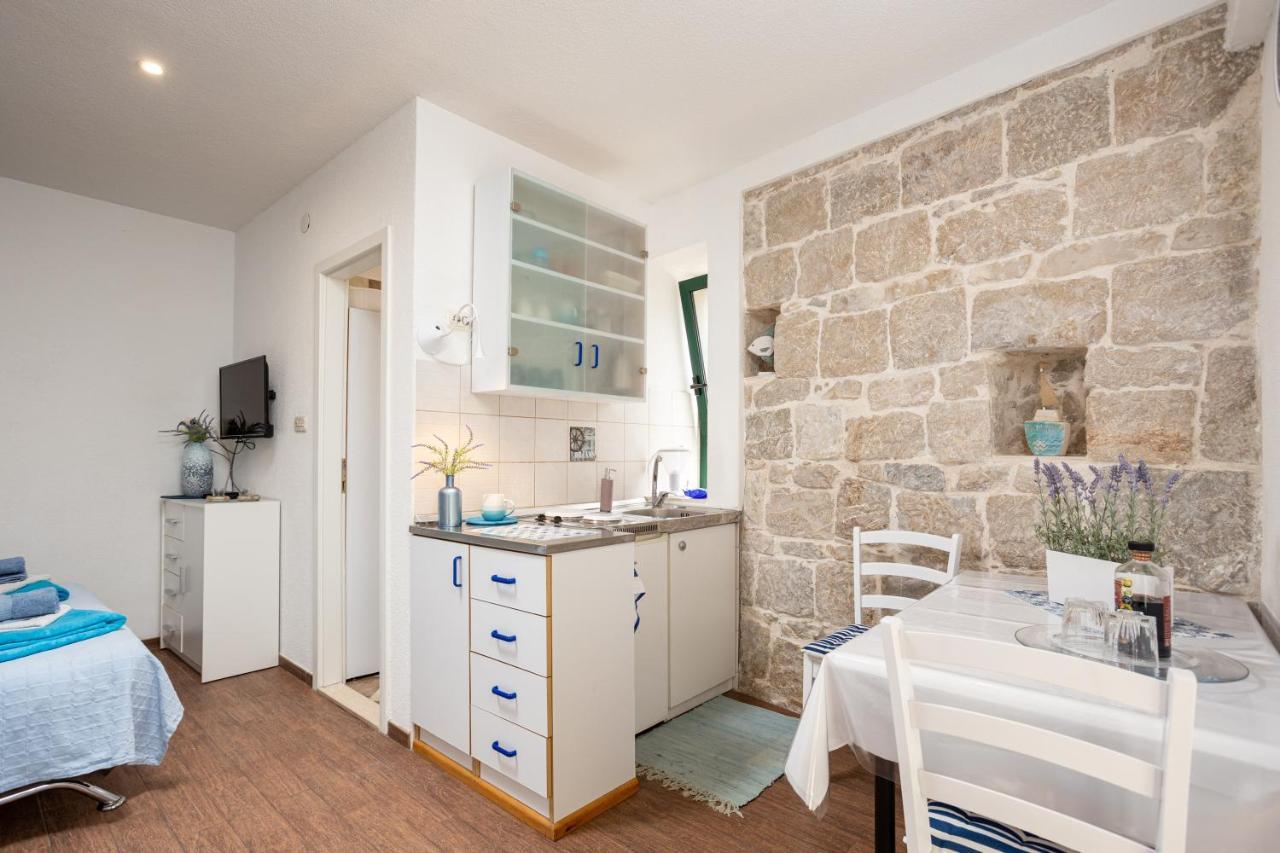 Aparrtment Terra- Combine Beach&Old Town Lägenhet Split Exteriör bild