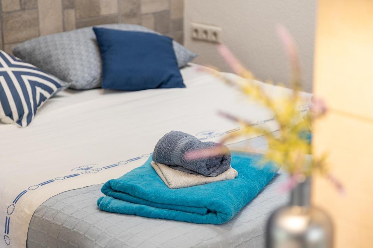 Aparrtment Terra- Combine Beach&Old Town Lägenhet Split Exteriör bild